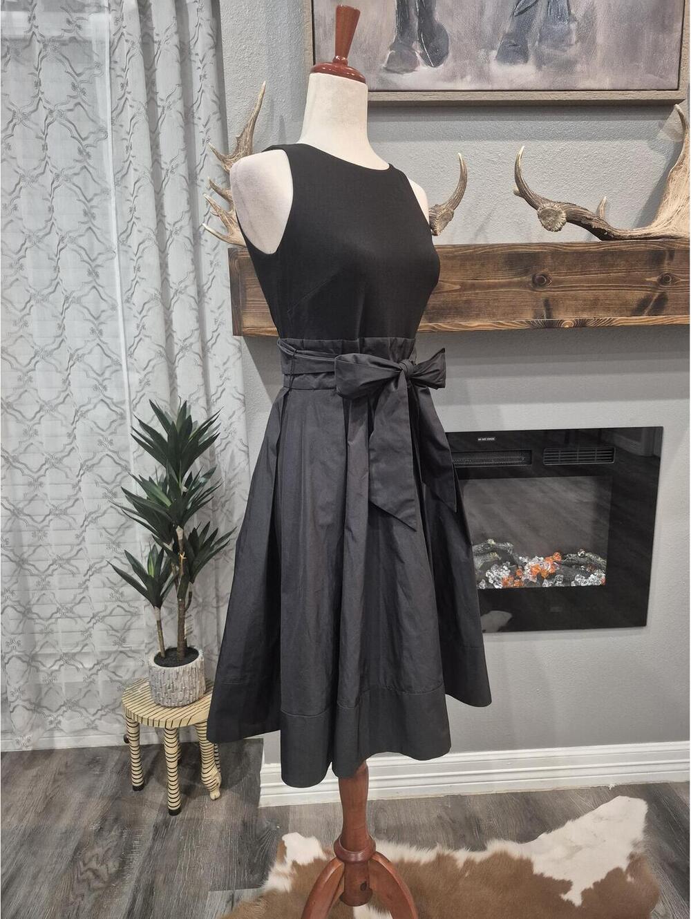 Lauren Ralph Lauren Party Black dress Size 2 - Picture 8 of 9